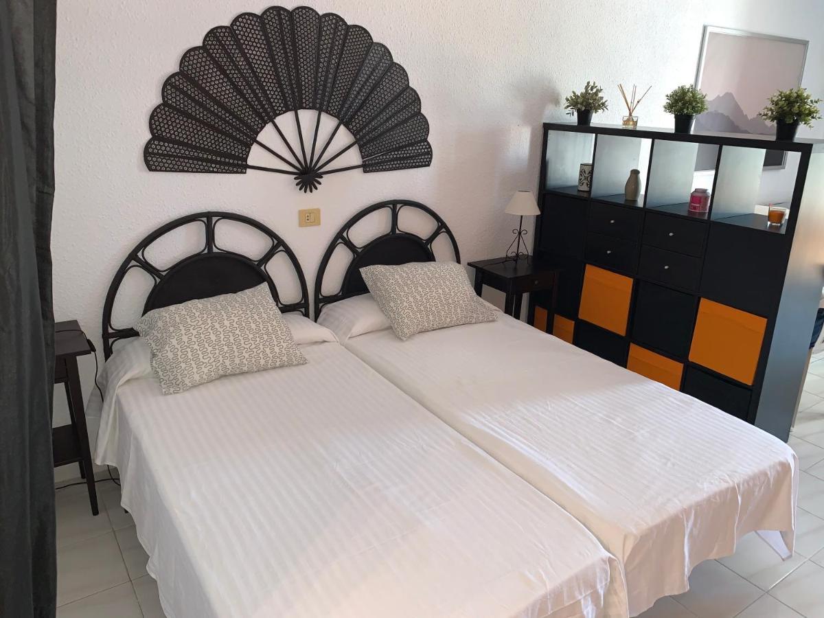 Quiet Studio, Incredible Views, Climatized Pool, Free Wifi Apartamento Arona (Tenerife)